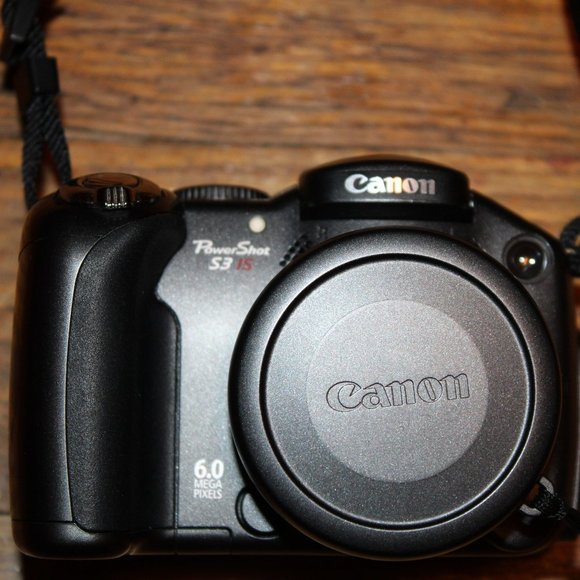 2006 Canon PowerShot S3 IS Camera w/ Bag - Picture 2 of 8